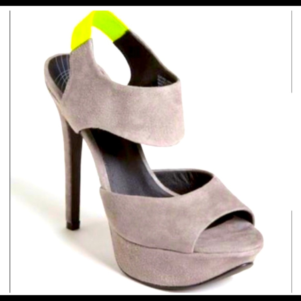 Like New - Trouve Platform Stilettos.